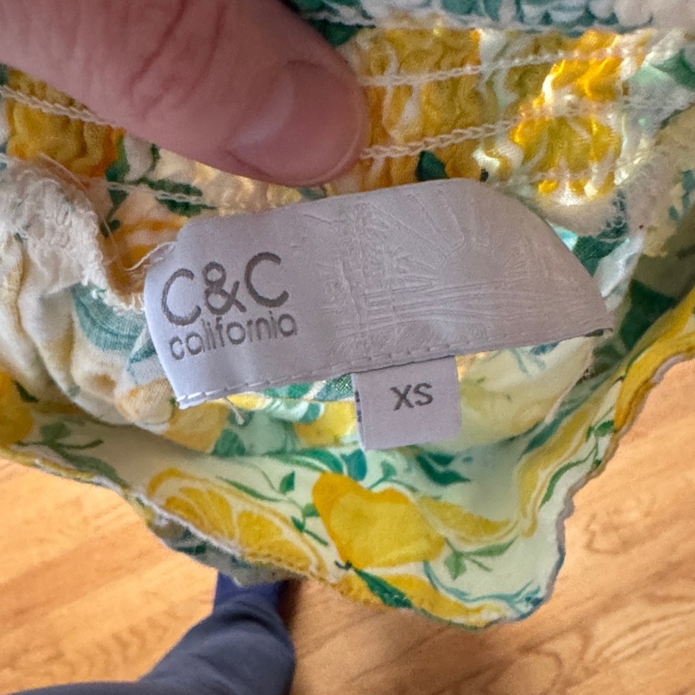 C&C California Yellow Lemon Print Maxi Skirt with Green Leaves - Picture 2 of 4
